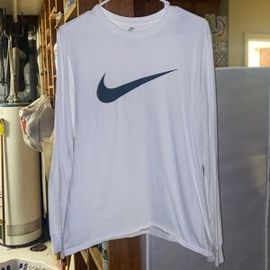 Men’s Nike Long Sleeve Tee